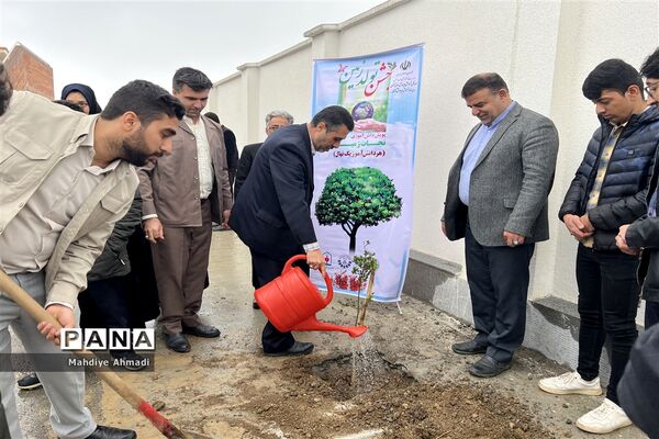 مراسم درختکاری در گلستان