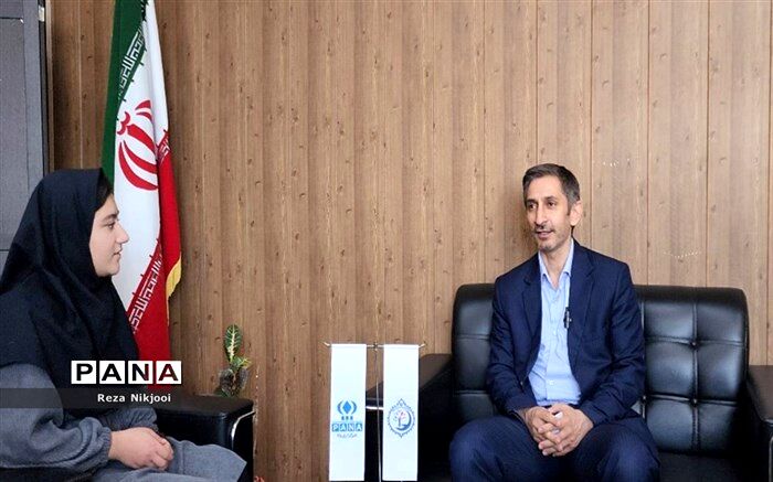 توصیه‌های عیدانه مدیر آموزش و پرورش ناحیه یک بهارستان به دانش‌آموزان بهارستانی / فیلم