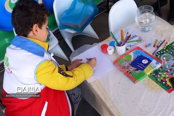 فعالیت سفیران ایمنی، سلامت و نشاط اجتماعی جوانان هلال احمر قرچک