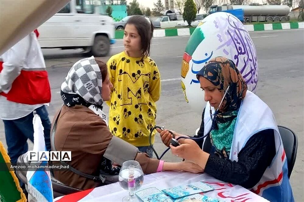 فعالیت سفیران ایمنی، سلامت و نشاط اجتماعی جوانان هلال احمر قرچک