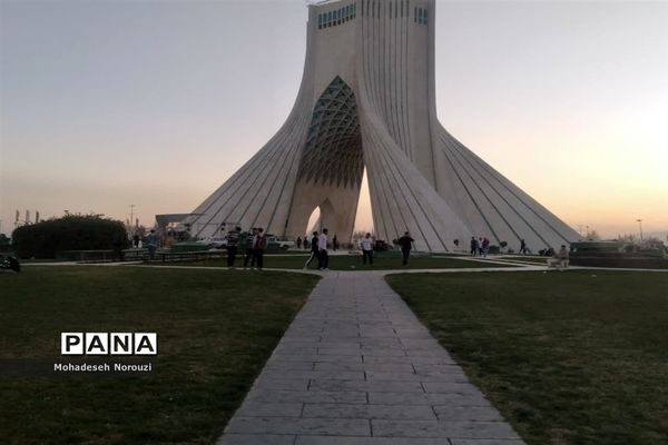 حال و هوای میدان آزادی تهران درآستانه نوروز