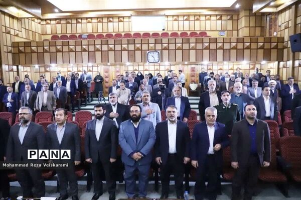 آخرین جلسه شورای اداری 1401 لرستان