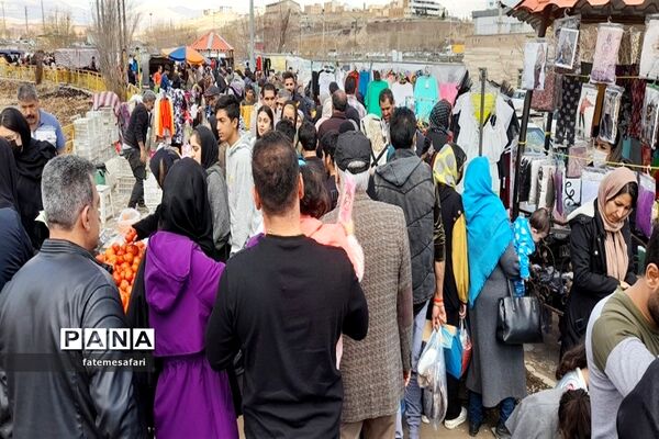 حال و هوای بازار فیروزکوه در واپسین روزهای سال ۱۴۰۱