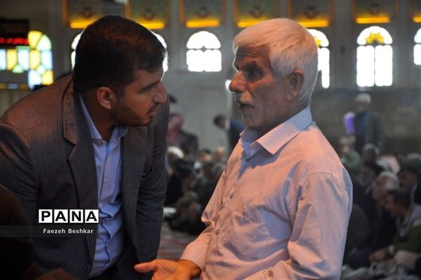 برپایی میز خدمت در مصلی امام خمینی (ره) شهرستان ساری