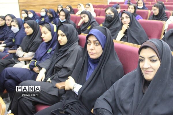 همایش تجلیل از طلایه‌داران دوره سوم تربیت در بوشهر