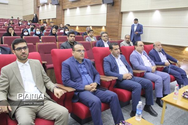 همایش تجلیل از طلایه‌داران دوره سوم تربیت در بوشهر
