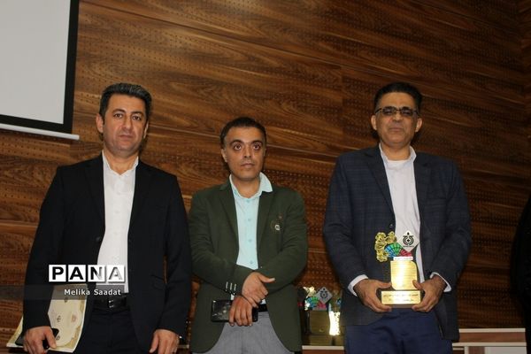 تجلیل از طلایه داران دوره سوم تربیت در بوشهر