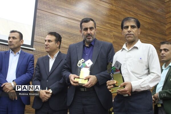 تجلیل از طلایه داران دوره سوم تربیت در بوشهر