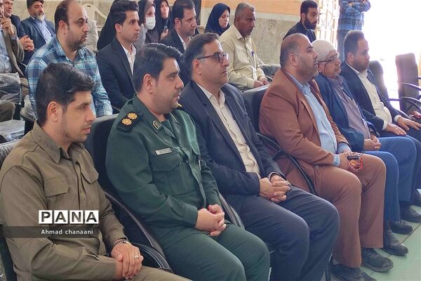 توزیع تجهیزات ورزشی در مدارس کارون