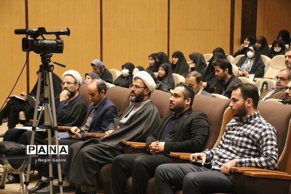 کارگاه داستان‌نویسی دفاع مقدس در قم