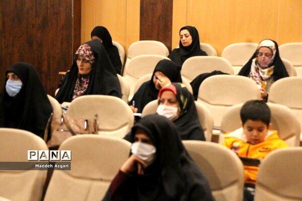 کارگاه داستان‌نویسی دفاع مقدس در قم