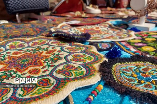 نمایشگاه نوروزی هنرهای سنتی و صنایع‌دستی شمیرانات