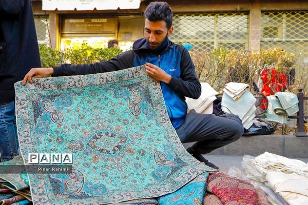 یک قدم مانده به عید در تبریز