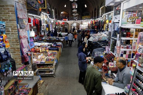 یک قدم مانده به عید در تبریز