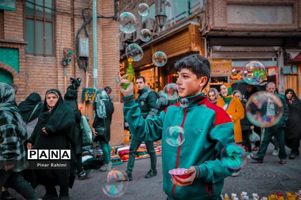 یک قدم مانده به عید در تبریز