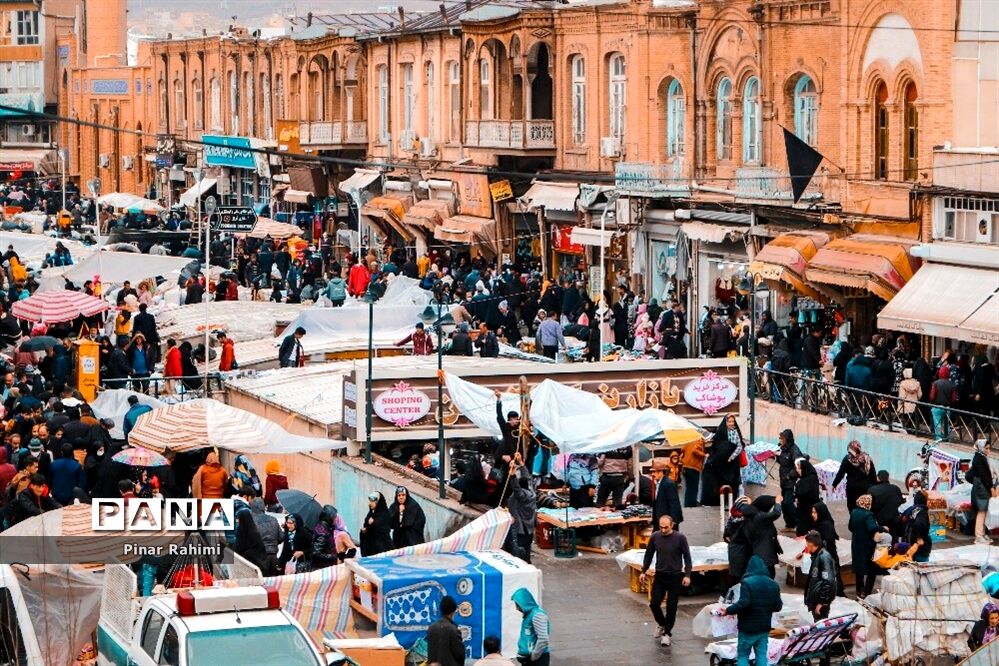 یک قدم مانده به عید در تبریز