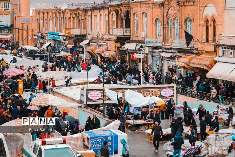 یک قدم مانده به عید در تبریز