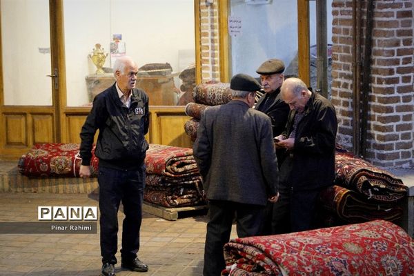 یک قدم مانده به عید در تبریز