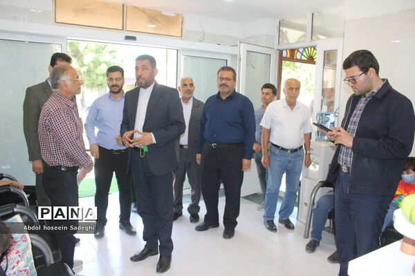 بازدید مدیرکل آموزش و پرورش استان بوشهر از درمانگاه شهدای فرهنگیان بوشهر