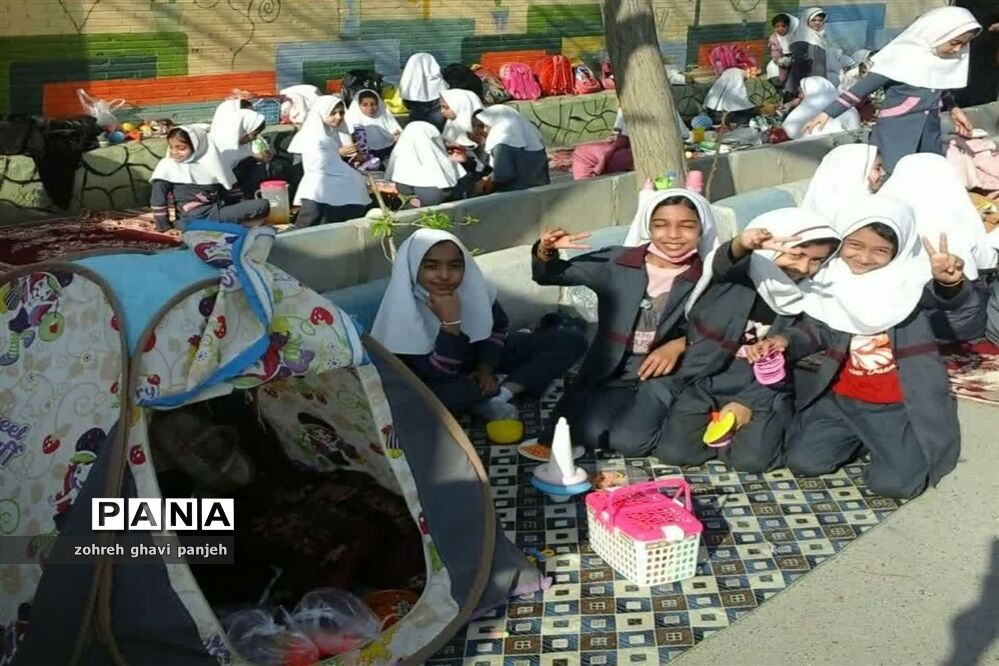 یک روز خاطره انگیز در مدرسه دخترانه آیت الله خاتمی یزد