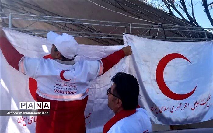 فعالیت شبانه روزی داروخانه هلال‌احمر در تبریز و تهران در تعطیلات نوروز
