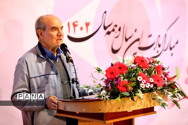 ‌آیین تحویل سال 1402 در سنگر تولید کارخانه کویرتایر