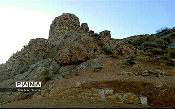 معرفی شیر قلعه شهمیرزاد  به روایت دانش‌آموز خبرنگار پانا/ فیلم