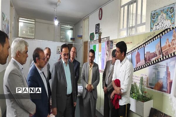 بازدید مدیرکل آموزش و پرورش استان از ستاد اسکان نوروزی ابرکوه