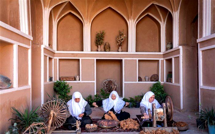 125 زائرسرا برای اسکان مسافران نوروزی خوسف تجهیز شد
