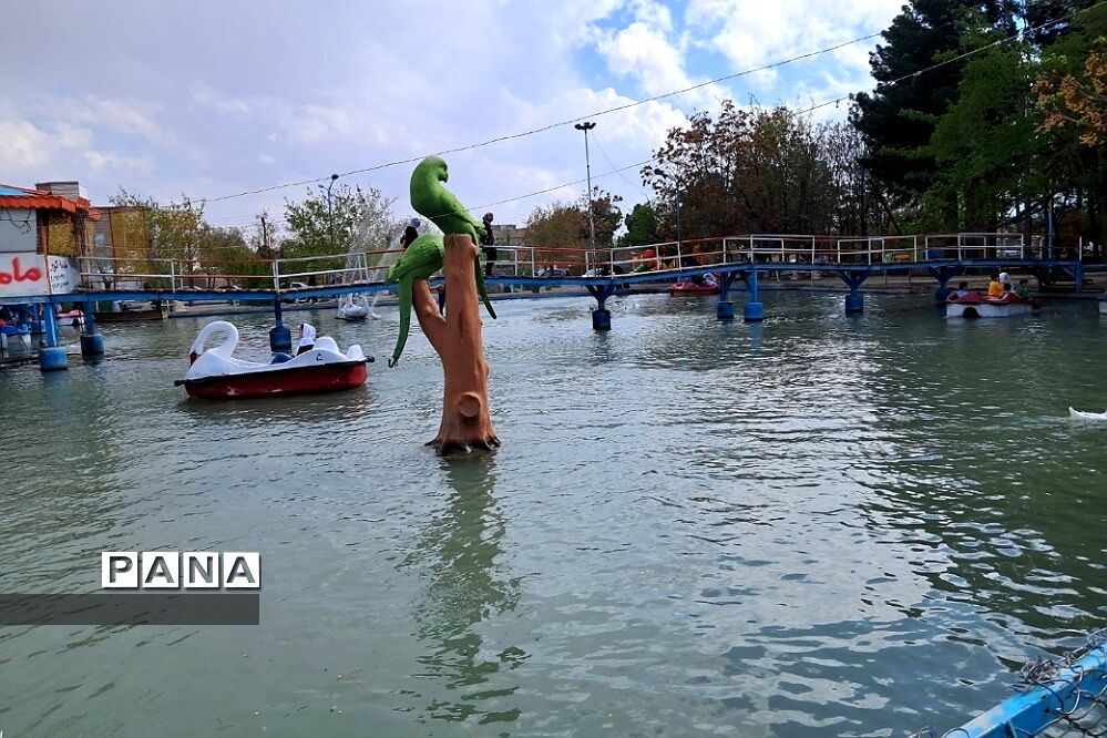 پارک آبی قنات  قَصَبه گناباد گذرگاه عبور عمیق‌ترین قنات جهان
