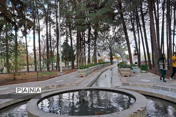 پارک آبی قنات  قَصَبه گناباد گذرگاه عبور عمیق‌ترین قنات جهان