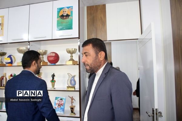 تبریک مدیرکل آموزش و پرورش استان بوشهر به کارکنان در اولین روز کاری سال جدید-2