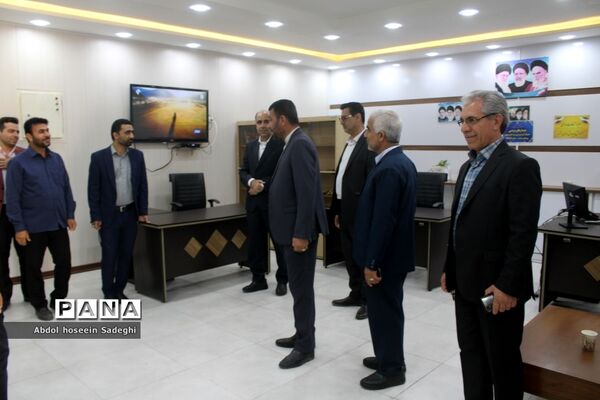 تبریک مدیرکل آموزش و پرورش استان بوشهر به کارکنان در اولین روز کاری سال جدید-2