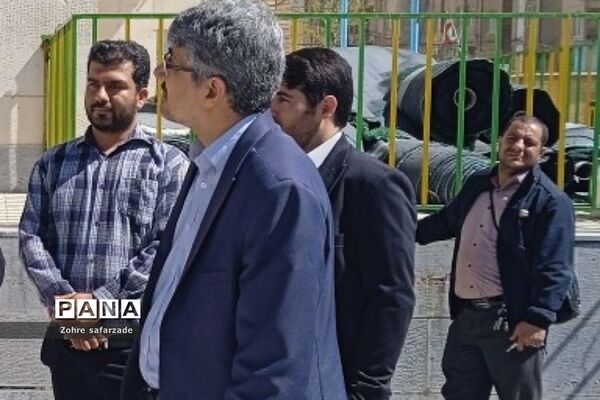 بازدید مسئولان شهری از روند اجرایی ستاد اسکان نوروزی آموزش و پرورش رودهن