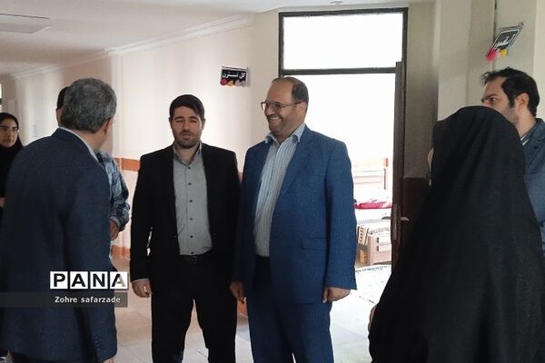 بازدید مسئولان شهری از روند اجرایی ستاد اسکان نوروزی آموزش و پرورش رودهن