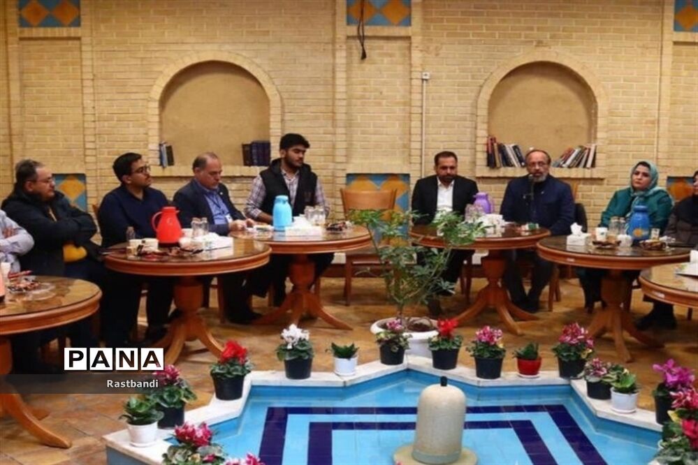 نشست نوروزی رئیس ستاد سمن ها با فعالان حوزه تشکل‌ها