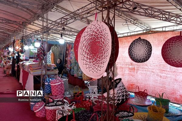 نمایشگاه صنایع دستی در شهر نور