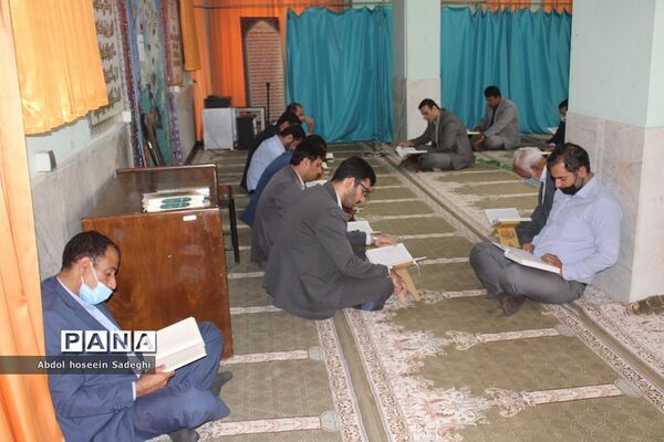محفل انس با قرآن در اداره‌کل آموزش و پرورش استان بوشهر