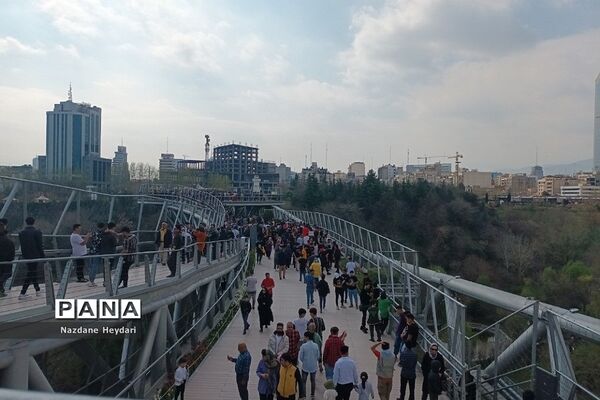 پل طبیعت، جاذبه گردشگری تهران