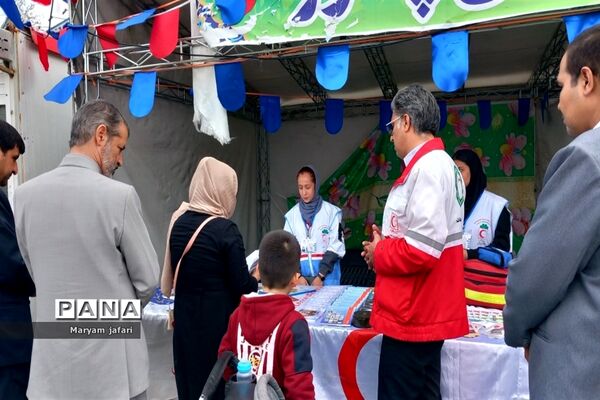 بازدید مسئولان از خدمات هلال‌احمر در صفادشت