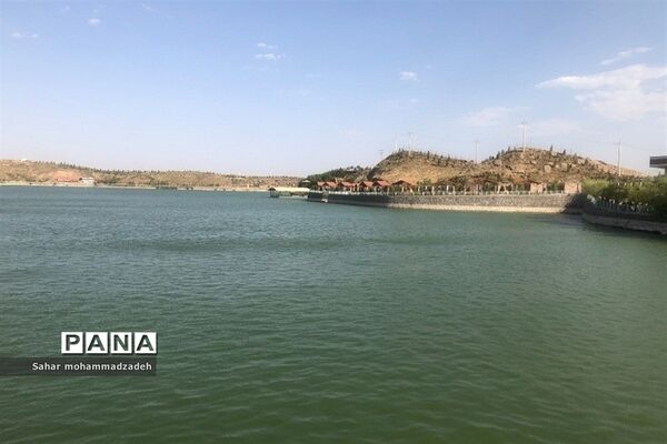 سد اَمَّند، سد خاکی در شمال غربی شهر تبریز