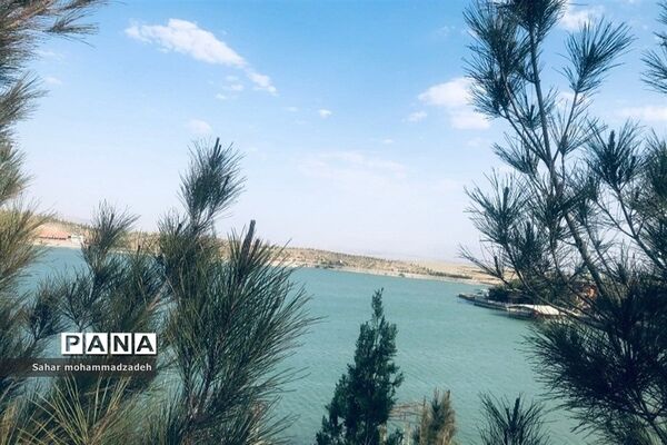 سد اَمَّند، سد خاکی در شمال غربی شهر تبریز