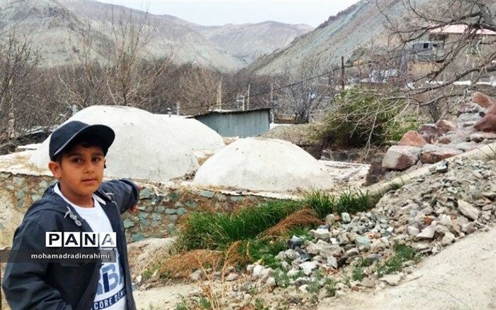 معرفی قلعه تاریخی روستای مزدران فیروزکوه به روایت دانش‌آموز خبرنگار پانا/فیلم