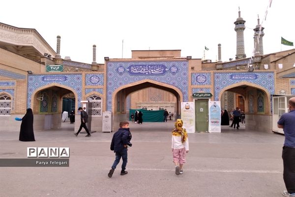 حال و هوای حرم مطهر حضرت معصومه (س)