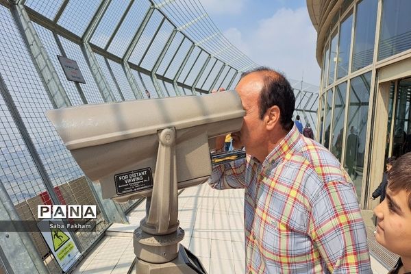 برج میلاد، مشهورترین جاذبه‌ گردشگری در استان تهران