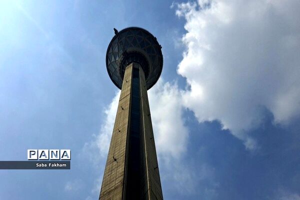 برج میلاد، مشهورترین جاذبه‌ گردشگری در استان تهران