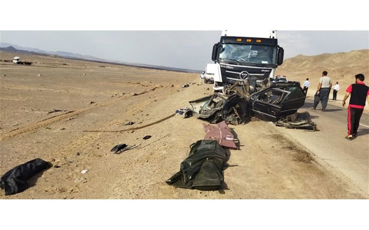 برخورد سواری  با کامیون در خراسان جنوبی ۳ کشته برجای گذاشت