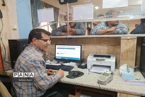 بازدید مدیرکل آموزش و پرورش و نماینده مردم شیراز در مجلس شورای اسلامی از ستاد اسکان مسافران نوروزی ناحیه چهار شیراز
