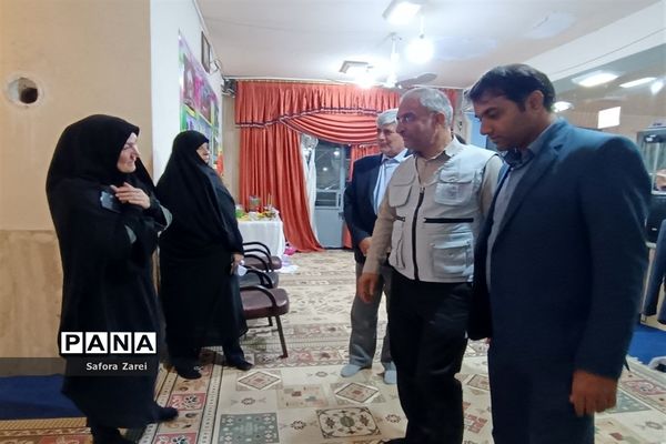 بازدید مدیرکل آموزش و پرورش و نماینده مردم شیراز در مجلس شورای اسلامی از ستاد اسکان مسافران نوروزی ناحیه چهار شیراز