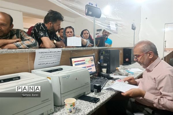 بازدید مدیرکل آموزش و پرورش و نماینده مردم شیراز در مجلس شورای اسلامی از ستاد اسکان مسافران نوروزی ناحیه چهار شیراز